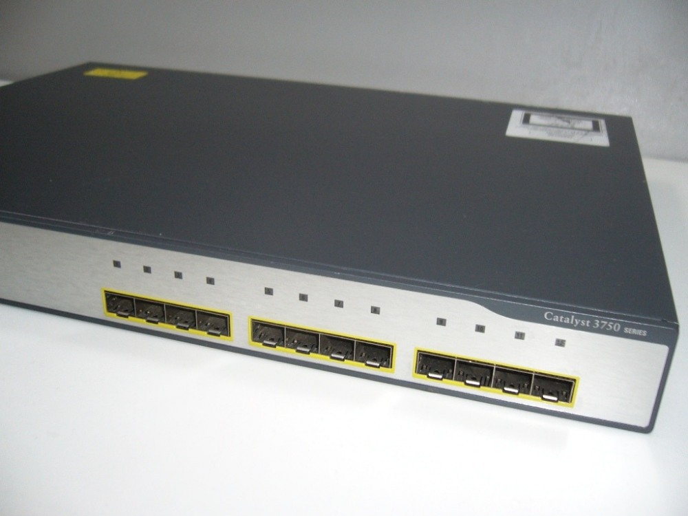 Cisco switch ws-c3750g 12s 01.JPG